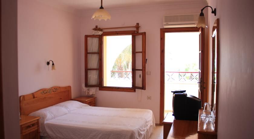 Toloman Hotel Bitez Beach Exterior foto