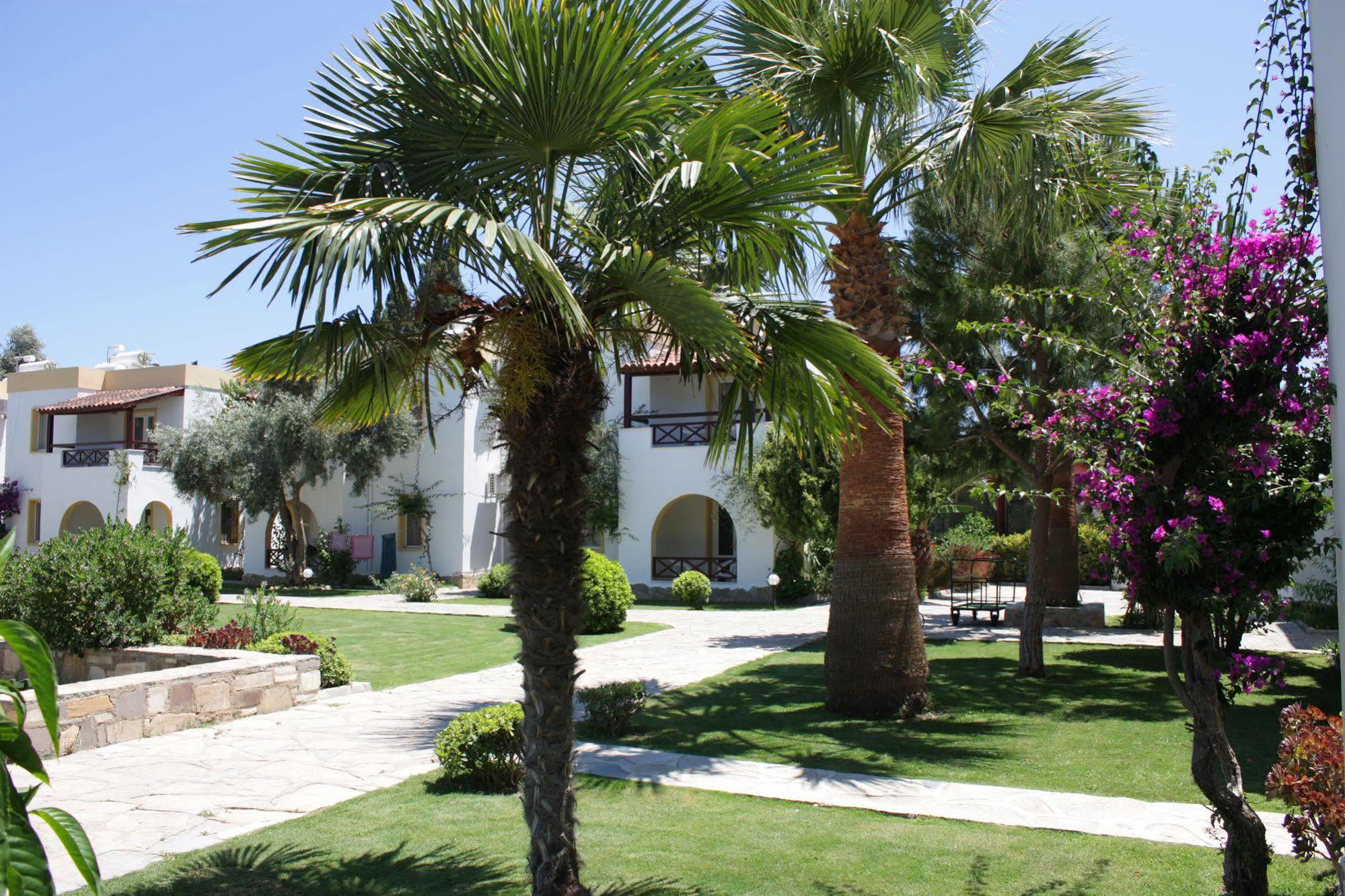 Toloman Hotel Bitez Beach Exterior foto